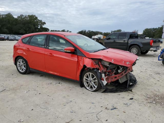 1FADP3K2XFL202032 - 2015 FORD FOCUS SE RED photo 4