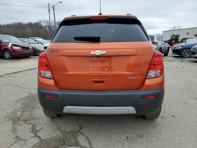 KL7CJLSB5FB202983 - 2015 CHEVROLET TRAX 1LT ORANGE photo 6