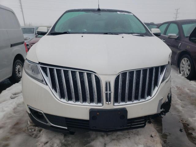 2LMDJ8JK0EBL16601 - 2014 LINCOLN MKX WHITE photo 5