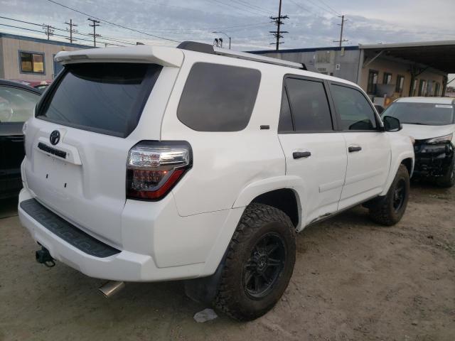 JTEBU5JRXK5658806 - 2019 TOYOTA 4RUNNER SR5 WHITE photo 3