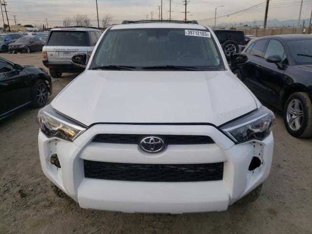 JTEBU5JRXK5658806 - 2019 TOYOTA 4RUNNER SR5 WHITE photo 5