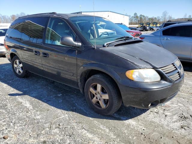 2D4GP44L65R437457 - 2005 DODGE CARAVAN SXT BLACK photo 4