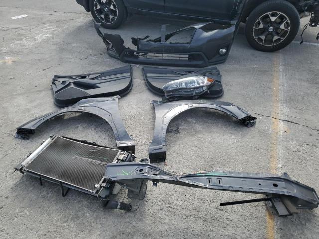 JF2GTABC4JH333227 - 2018 SUBARU CROSSTREK PREMIUM 灰色 照片 13