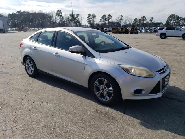 1FADP3F24EL124419 - 2014 FORD FOCUS SE SILVER photo 4