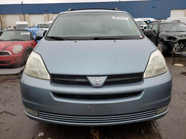 5TDZA22CX4S179545 - 2004 TOYOTA SIENNA XLE BLUE photo 5