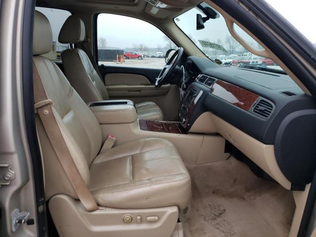 1GNFK16378J244995 - 2008 CHEVROLET SUBURBAN K1500 LS TAN photo 7