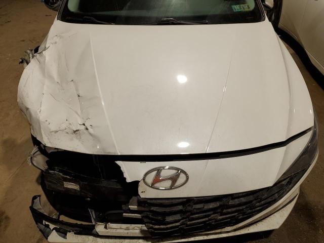 5NPLL4AG7MH049907 - 2021 HYUNDAI ELANTRA SE WHITE photo 11