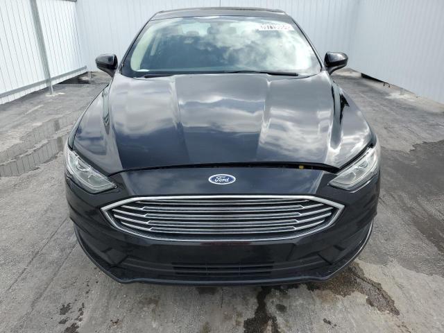 3FA6P0HD1JR199600 - 2018 FORD FUSION SE BLACK photo 5