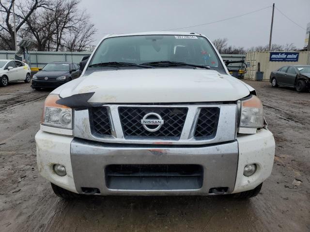 1N6BA07C89N310190 - 2009 NISSAN TITAN XE WHITE photo 5