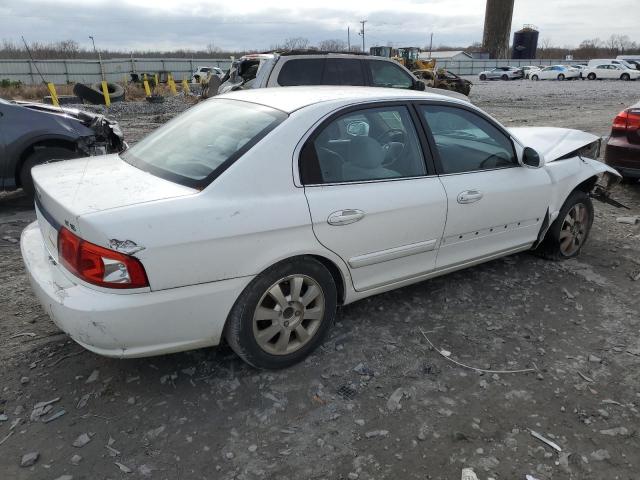 KNAGD128245270042 - 2004 KIA OPTIMA LX WHITE photo 3