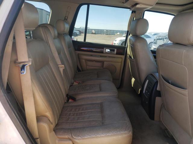 5LMFU28576LJ12773 - 2006 LINCOLN NAVIGATOR 白色 照片 11