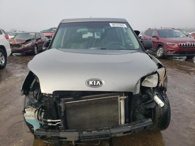 KNDJT2A25B7328516 - 2011 KIA SOUL + GRAY photo 5