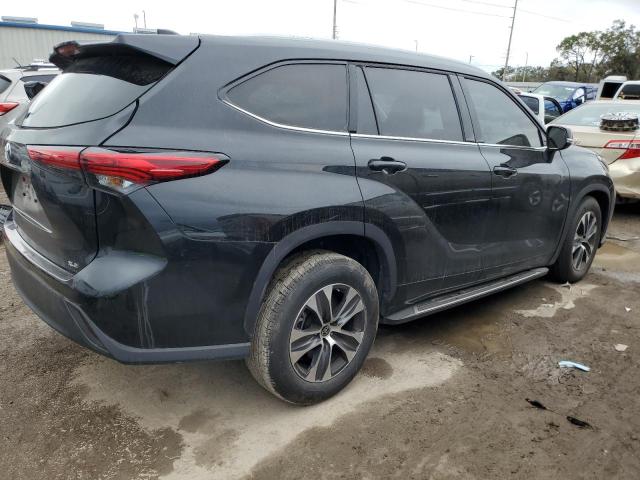 5TDGZRAH5NS540350 - 2022 TOYOTA HIGHLANDER XLE BLACK photo 3