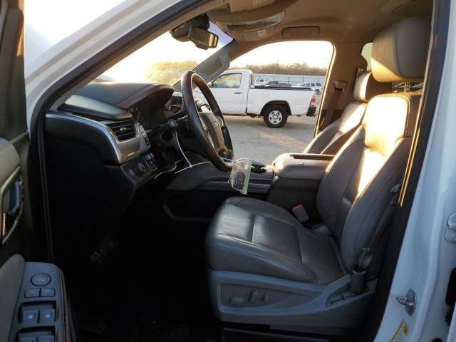 1GNSCJKC9FR746181 - 2015 CHEVROLET SUBURBAN C1500 LT WHITE photo 7