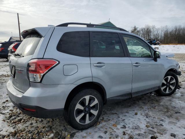 JF2SJAGC7JH445688 - 2018 SUBARU FORESTER 2.5I PREMIUM SILVER photo 3