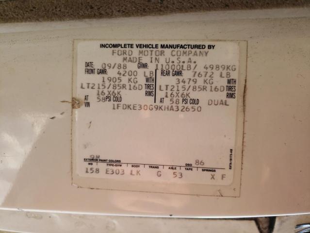 1FDKE30G9KHA32650 - 1989 COBRA TRIKE MOTORHOME E350 CUTAWAY VAN WHITE photo 10