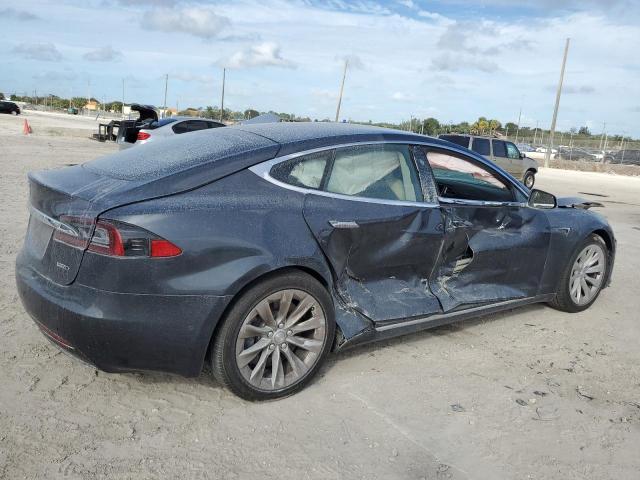 5YJSA1E22HF188426 - 2017 TESLA MODEL S ნაცრისფერი ფოტო 3