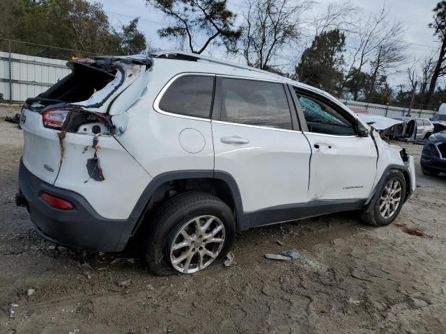 1C4PJMCB1GW251360 - 2016 JEEP CHEROKEE LATITUDE WHITE photo 3