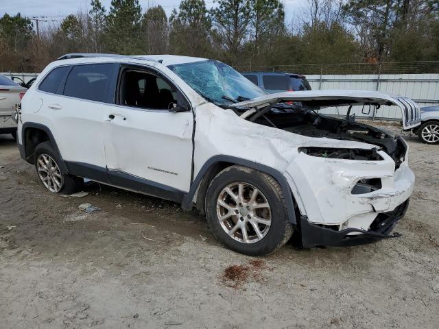 1C4PJMCB1GW251360 - 2016 JEEP CHEROKEE LATITUDE WHITE photo 4