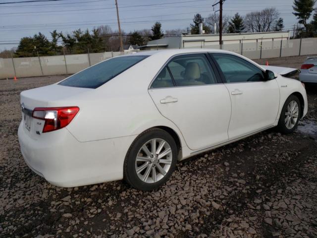 4T1BD1FK5DU089568 - 2013 TOYOTA CAMRY HYBRID WHITE photo 3