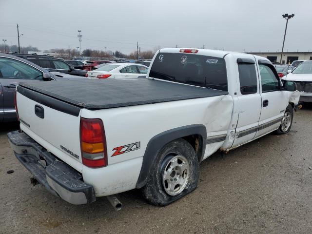 1GCEK19TX2E138072 - 2002 CHEVROLET SILVERADO K1500 WHITE photo 3