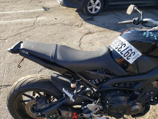 JYARN33Y8GA002784 - 2016 YAMAHA FZ09 C BLACK photo 6