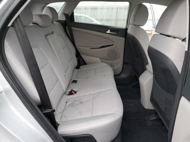 KM8J2CA47KU889193 - 2019 HYUNDAI TUCSON SE SILVER photo 11