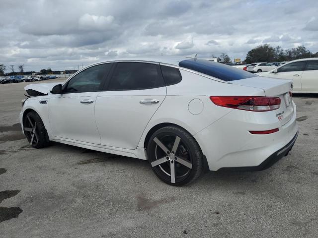 5XXGT4L39KG352109 - 2019 KIA OPTIMA LX WHITE photo 2