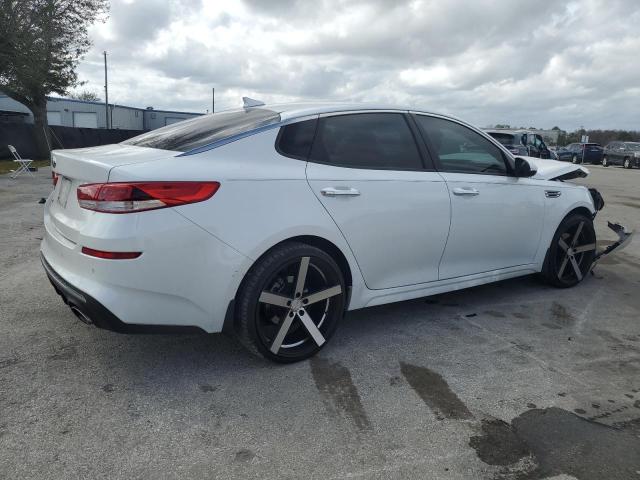 5XXGT4L39KG352109 - 2019 KIA OPTIMA LX WHITE photo 3