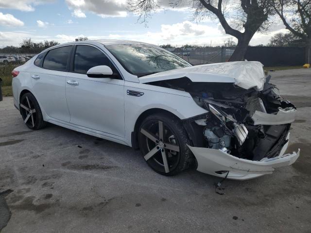 5XXGT4L39KG352109 - 2019 KIA OPTIMA LX WHITE photo 4