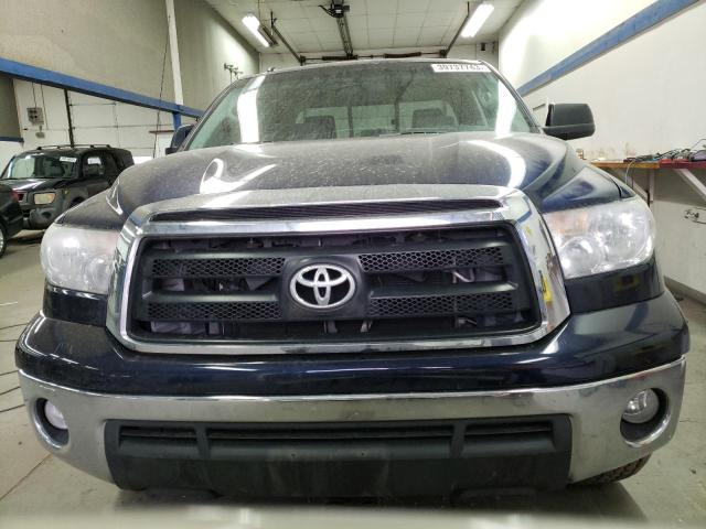 5TFUM5F12CX031555 - 2012 TOYOTA TUNDRA DOUBLE CAB SR5 BLUE photo 5