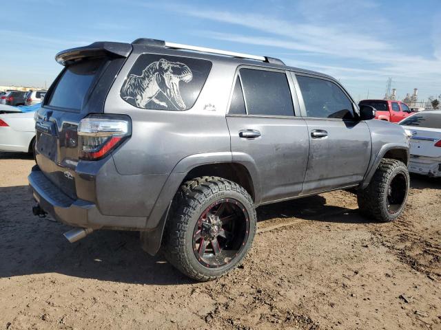 JTEMU5JR5N6071033 - 2022 TOYOTA 4RUNNER SR5/SR5 PREMIUM 灰色 照片 3