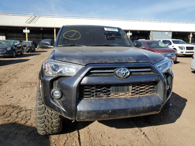 JTEMU5JR5N6071033 - 2022 TOYOTA 4RUNNER SR5/SR5 PREMIUM 灰色 照片 5