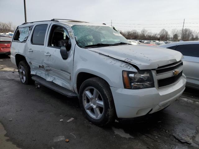 1GNSKJE76DR114995 - 2013 CHEVROLET SUBURBAN K1500 LT WHITE photo 4