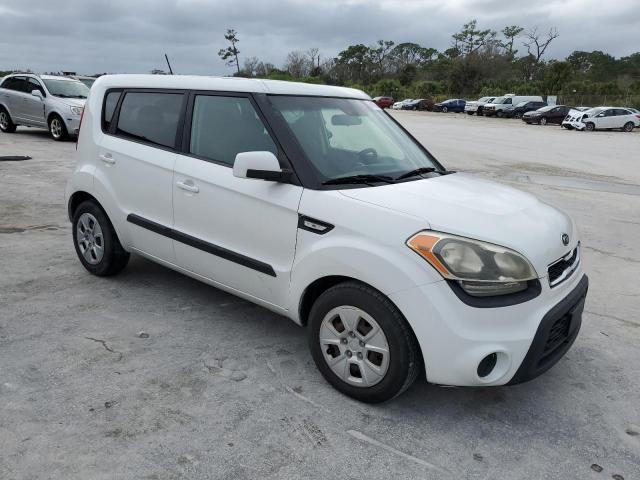 KNDJT2A52C7400509 - 2012 KIA SOUL WHITE photo 4