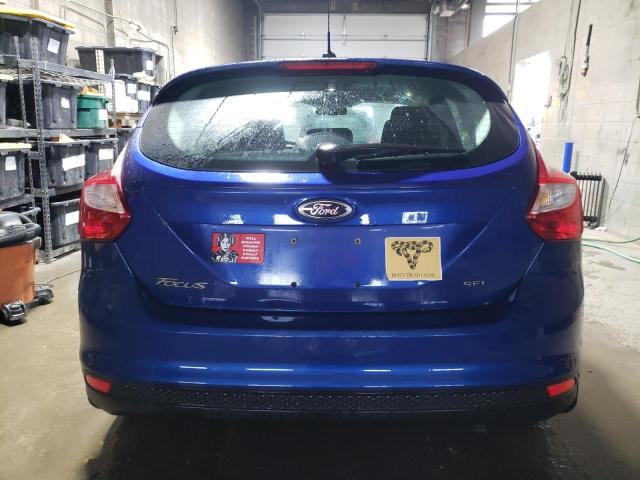 1FAHP3M2XCL313982 - 2012 FORD FOCUS SEL BLUE photo 6