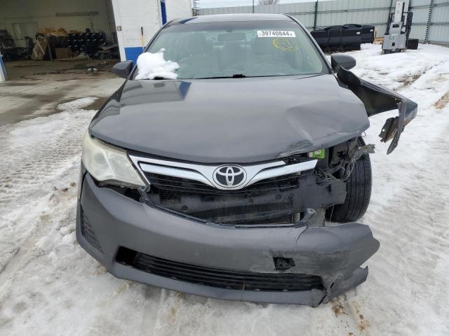 4T4BF1FK6DR300034 - 2013 TOYOTA CAMRY L GRAY photo 5