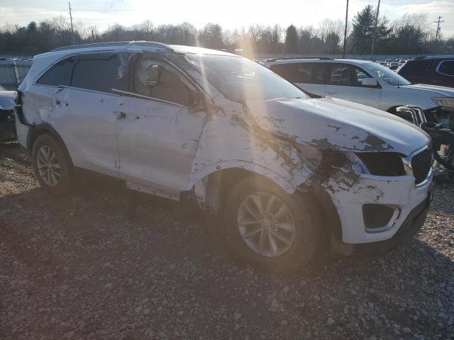 5XYPGDA36GG066129 - 2016 KIA SORENTO LX WHITE photo 4