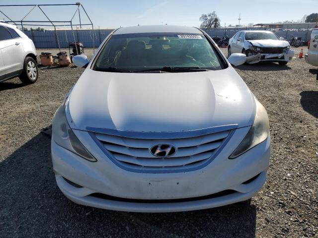 5NPEB4AC0BH278046 - 2011 HYUNDAI SONATA GLS WHITE photo 5