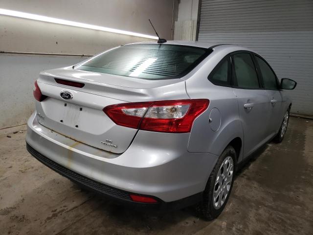 1FAHP3F2XCL381440 - 2012 FORD FOCUS SE SILVER photo 3