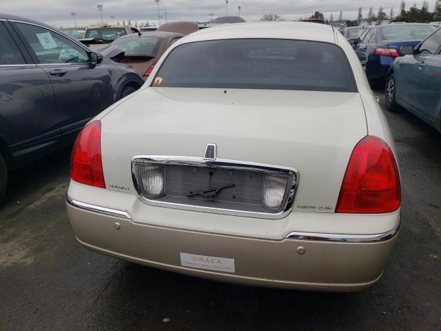 1LNHM83W04Y685030 - 2004 LINCOLN TOWN CAR ULTIMATE WHITE photo 6