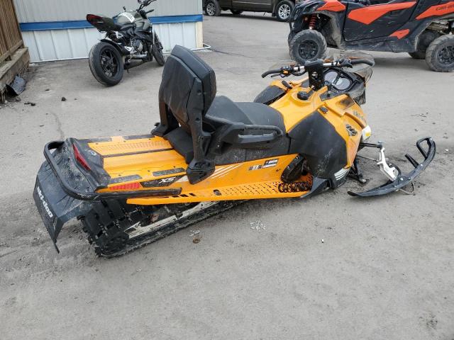 2BPSUAHGXHV000018 - 2017 SKI DOO RENEGADE ORANGE photo 4