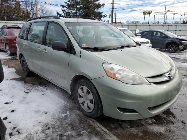 5TDZK23C68S219542 - 2008 TOYOTA SIENNA CE GREEN photo 4