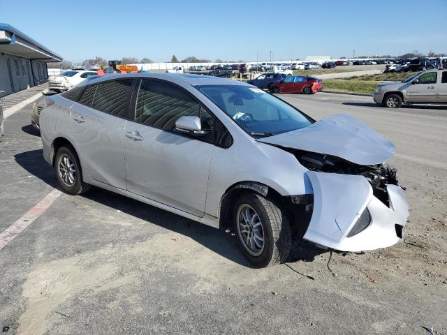 JTDKARFUXG3021693 - 2016 TOYOTA PRIUS SILVER photo 4