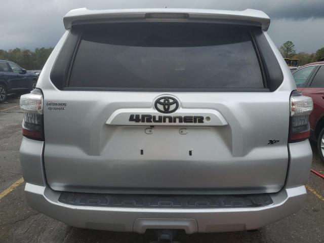 JTEZU5JR7G5132624 - 2016 TOYOTA 4RUNNER SR5 SILVER photo 6