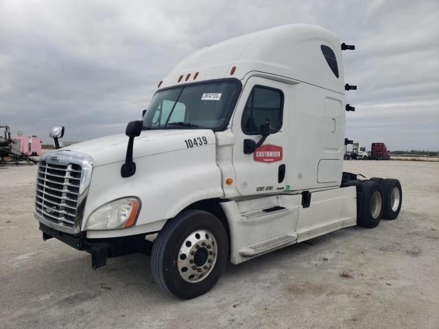 3AKJGLD56ESFX3806 - 2014 FREIGHTLINER CASCADIA 1 WHITE photo 2