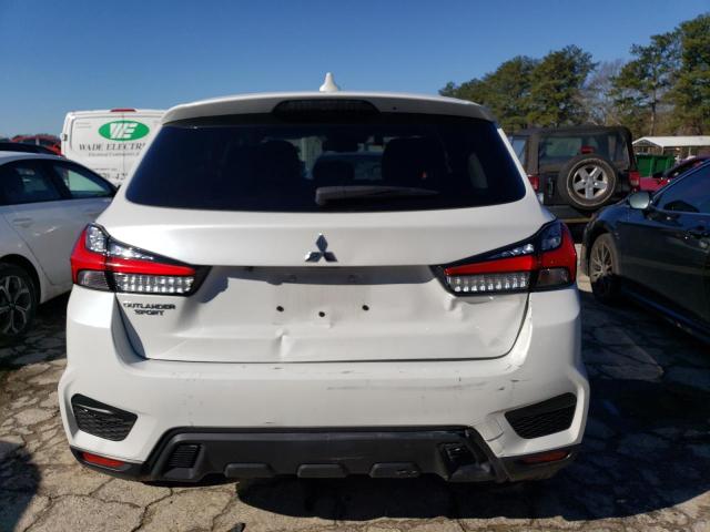 JA4APUAU9MU032365 - 2021 MITSUBISHI OUTLANDER ES WHITE photo 6