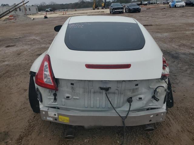 JN1AZ4EH3HM954233 - 2017 NISSAN 370Z BASE WHITE photo 6