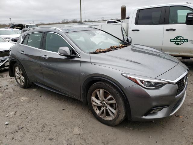 SJKCH5CP4JA057872 - 2018 INFINITI QX30 BASE GRAY photo 4