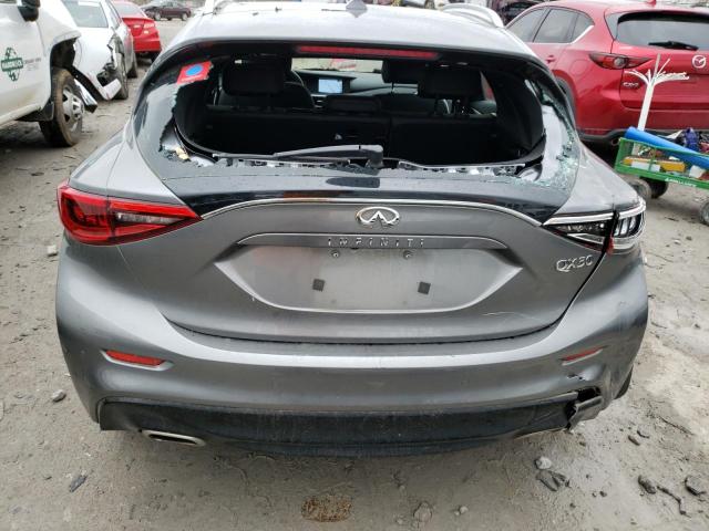 SJKCH5CP4JA057872 - 2018 INFINITI QX30 BASE GRAY photo 6